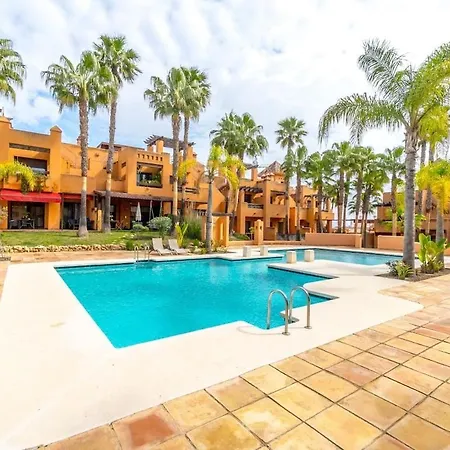 Дом отдыха Oasis Con Piscina Y Sol Сан-Мигель-де-Салинас