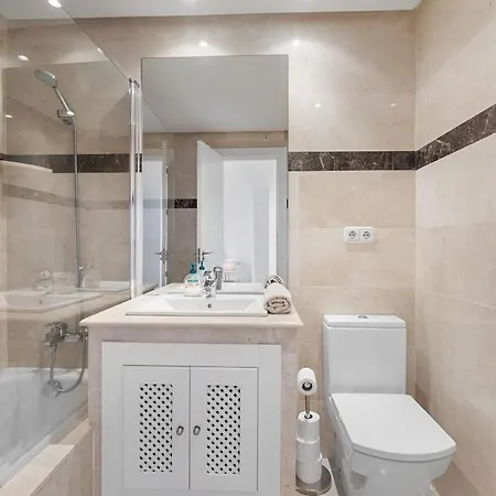 Oasis Con Piscina Y Sol