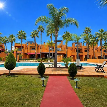 Dom wakacyjny Oasis Con Piscina Y Sol